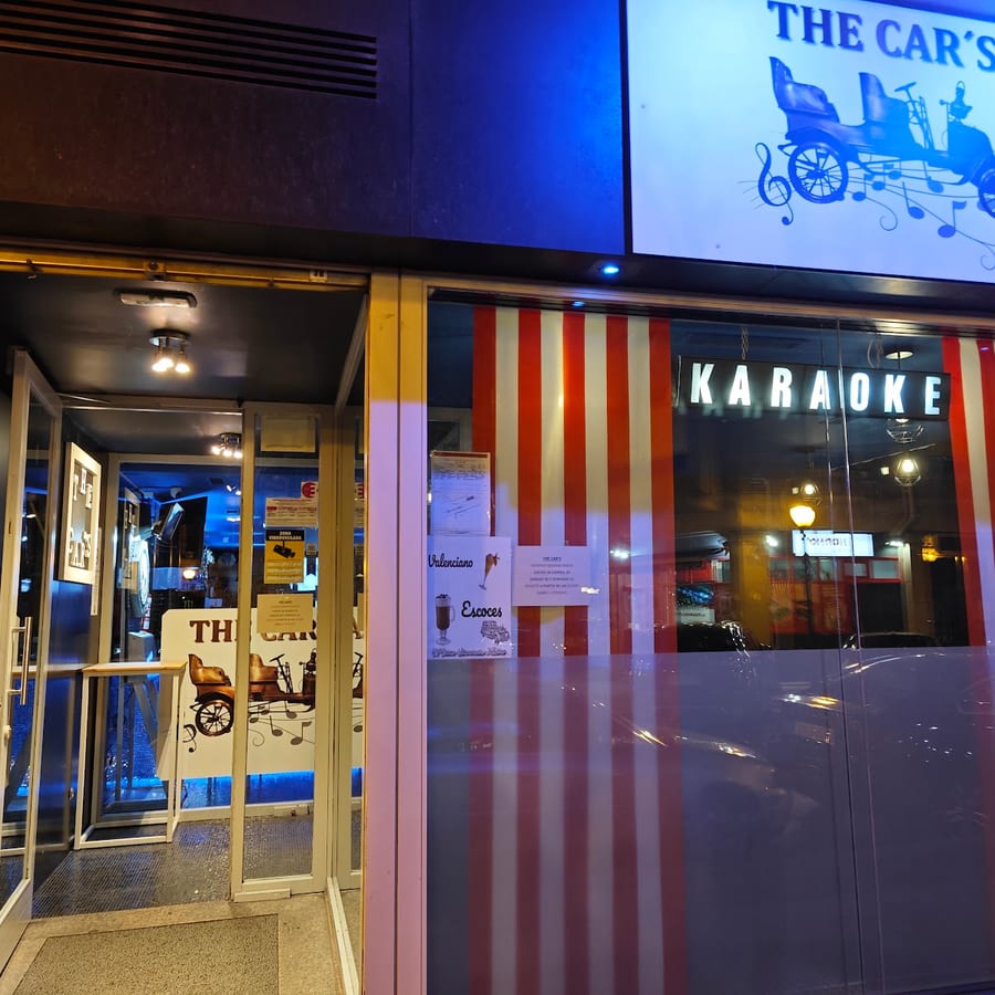 Fachada de Karaoke The Car's en Cosme Echevarrieta 3